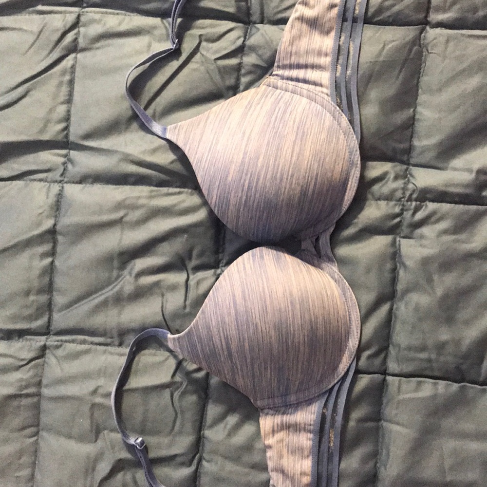 34B perfect shape VS bra